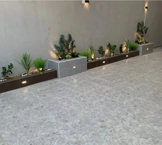 من نحن